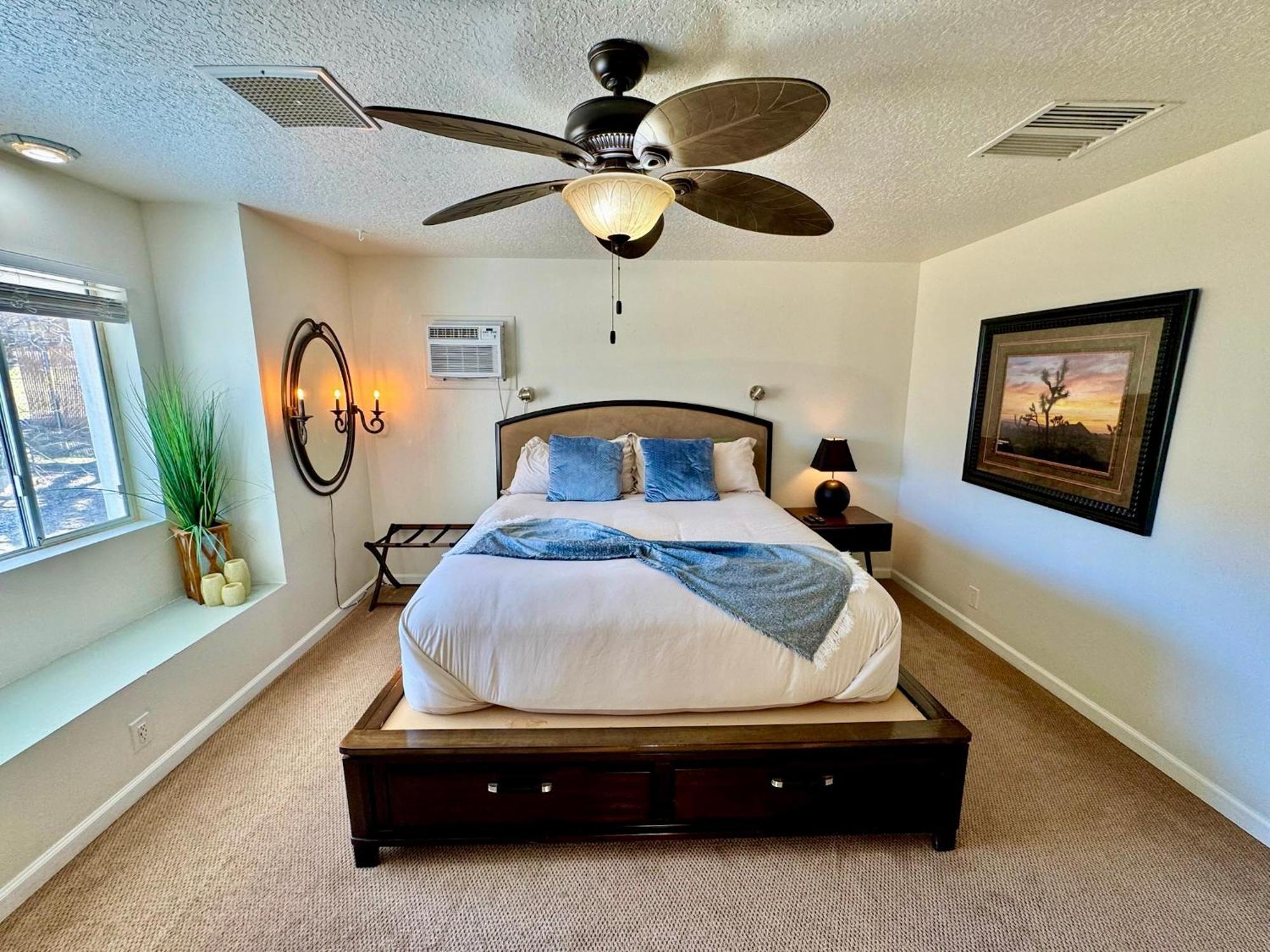 Epic Views, Huge House, Acres Of J-Trees To Explore, Hot Tub, Pool, Ac, And Mini-Golf Joshua Tree Luaran gambar